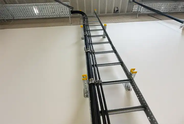 Wir bieten unseren Kunden bundesweit Kabelumverlegung und Kabeldemontage